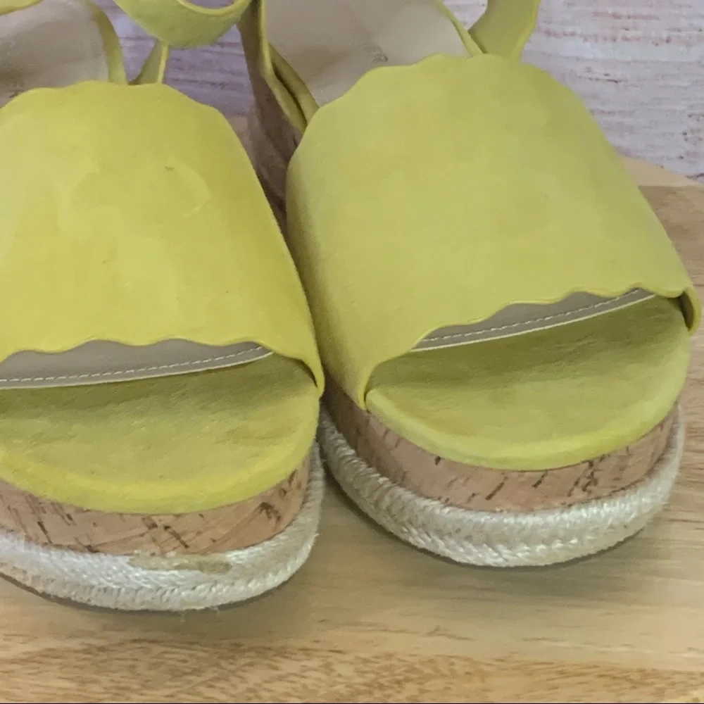 Marc‎ Fisher Faitful Yellow Platform Sandals 9.5M